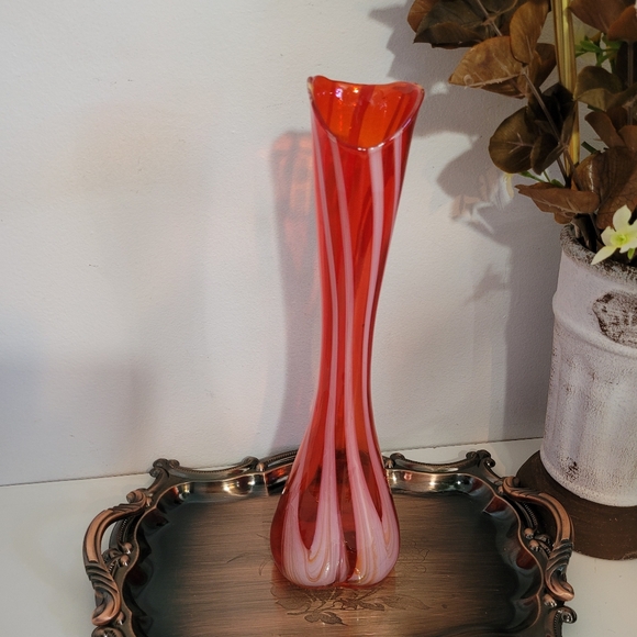 Vintage Norcrest Glass Art Vase - Picture 2 of 8